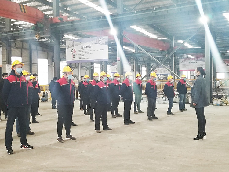 復工加防疫，榮大候車亭兩不誤配圖四